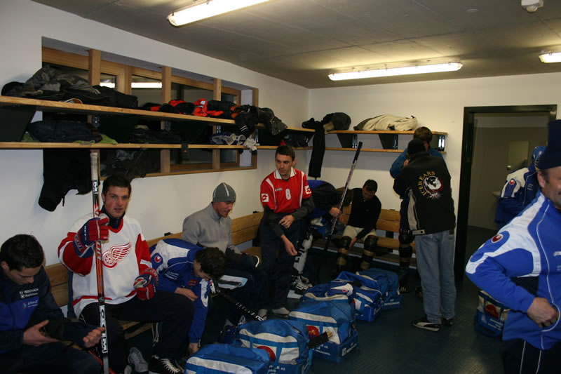 gal/Eishockeyspiel in Toblach/2008-02-02 SVR Eishockey 002.jpg